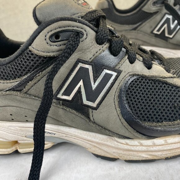 New Balance ML2002RB Black Grey White Suede OG Men’s Size 8D - Picture 15 of 16